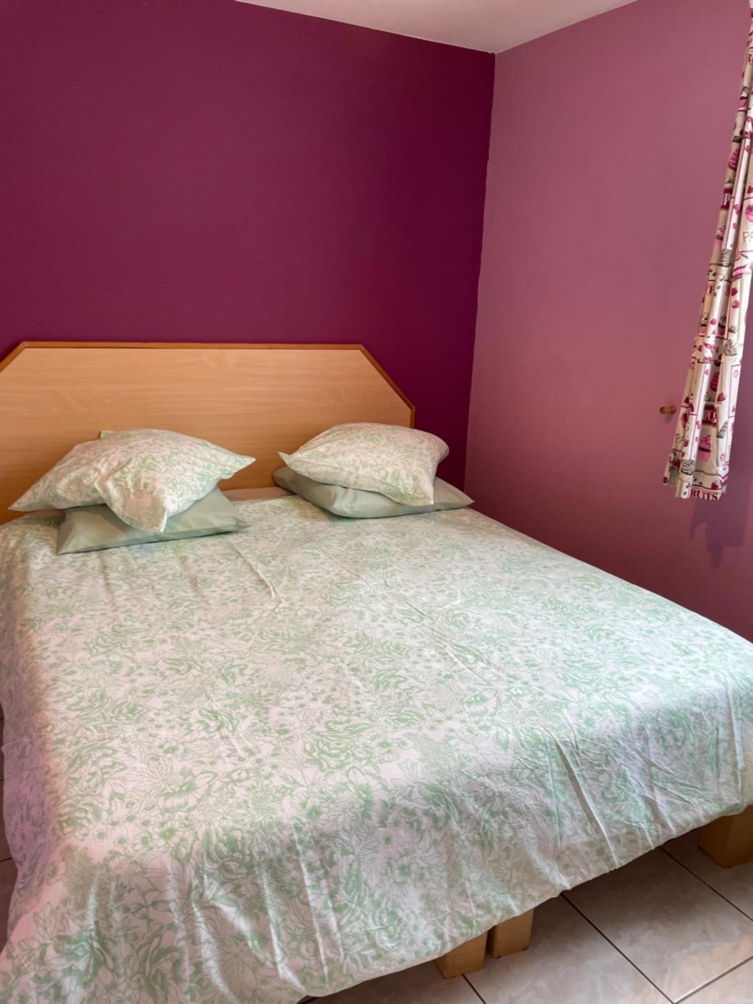 La Ferme De Montard Bed & Breakfast Montmorot Oda fotoğraf