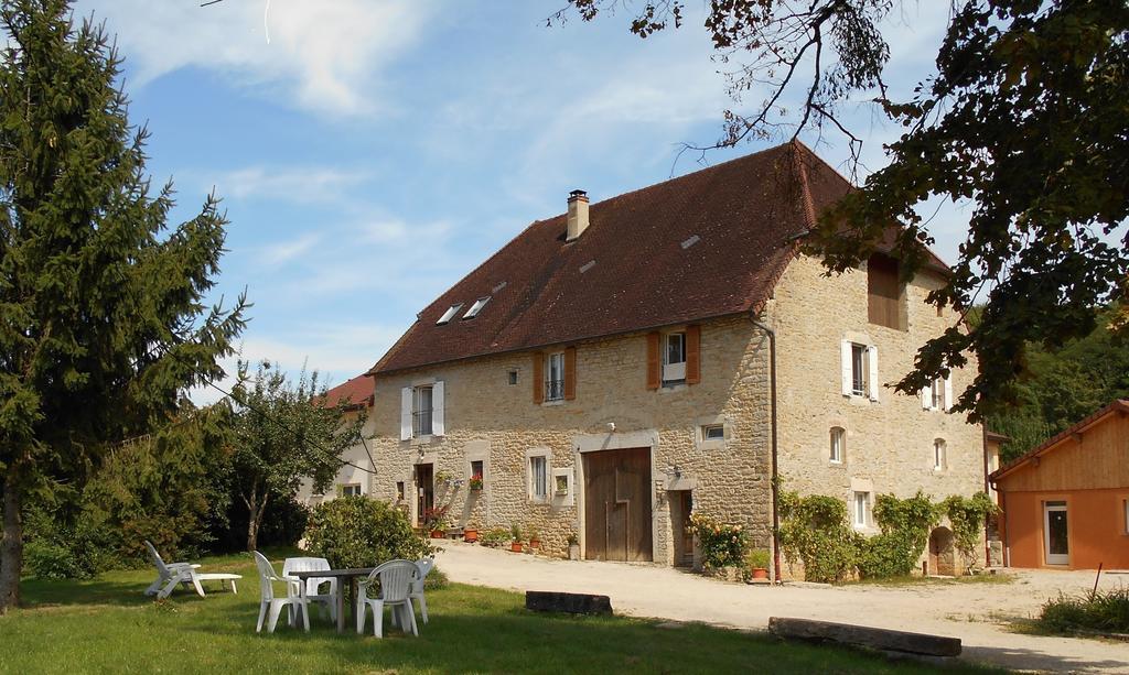 La Ferme De Montard Bed & Breakfast Montmorot Dış mekan fotoğraf